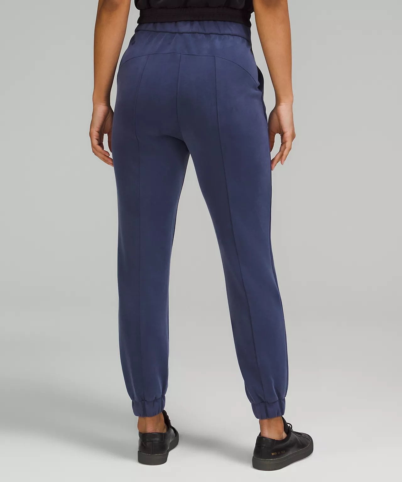 Softstreme Relaxed High-Rise Pant 3